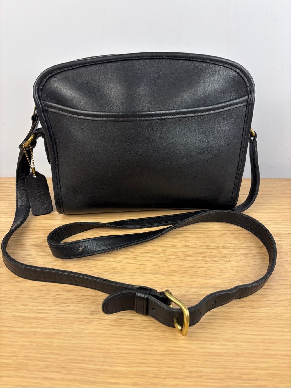 Vintage Coach Black Leather Metropolis Zip Bag (Style #9087) Excellent Cond.